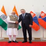 Ilustrasi modi undang fico untuk artikel Modi undang fico: Modi undang Robert Fico kunjungi India