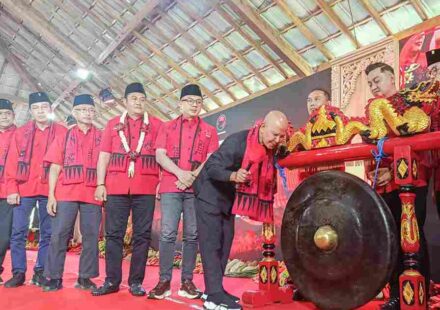 Ilustrasi indah amperawati untuk artikel PDIP Jatim Dukung Indah Amperawati dan Yudha Adji di Lumajang