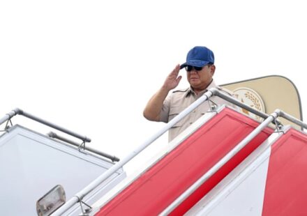 Ilustrasi prabowo ke jatim untuk artikel Prabowo ke jatim: Presiden Prabowo Bertolak ke Jatim untuk…