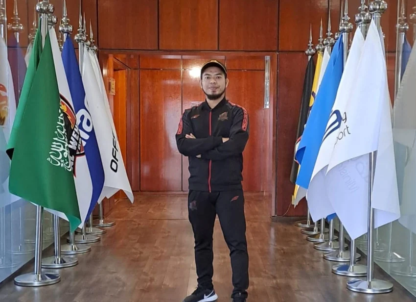 Ilustrasi alumni s2 ikesor untuk artikel Alumni S2 IKESOR FK Unair Raih Peran di Sepak Bola Internasional