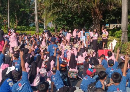 Ilustrasi minuman berpemanis untuk artikel FAKTA edukasi anak soal risiko minuman berpemanis