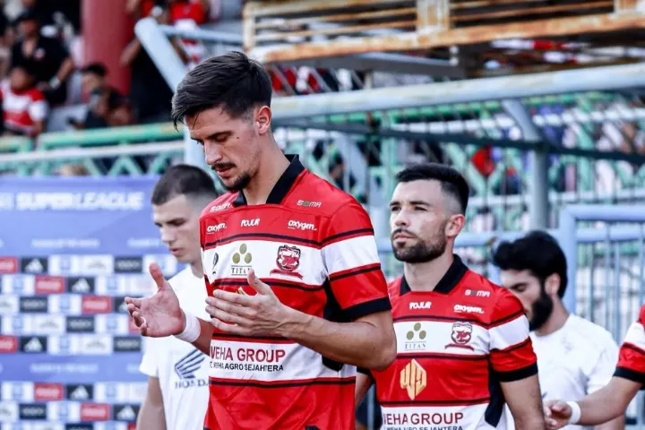 Ilustrasi kerim palic madura united untuk artikel Kerim palic madura united: Alasan Keluarga, Kerim Palić…