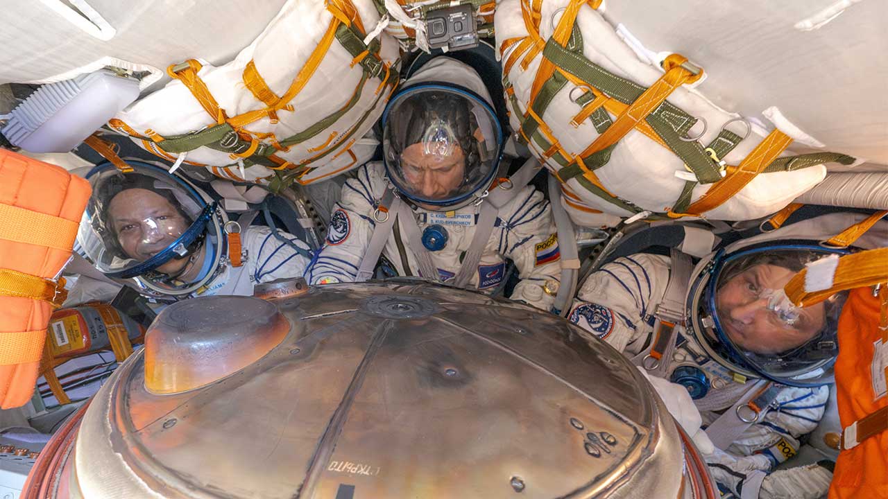 Ilustrasi kru as-rusia untuk artikel Kru AS-Rusia Kembali ke Bumi Setelah Delapan Bulan di ISS