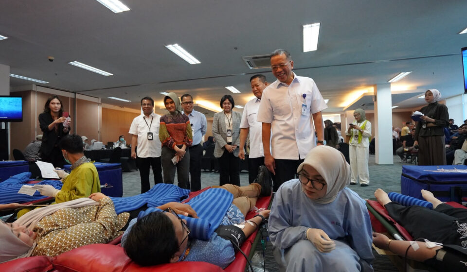 Ilustrasi mandiri donor darah untuk artikel Mandiri Donor Darah Gerakkan 280 Pendonor di 12 Region
