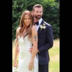 Ilustrasi mel c menikah untuk artikel Mel C menikah, tampil anggun dengan gaun Victoria Beckham