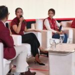 Ilustrasi mom shaming untuk artikel Jangan Sepelekan Mom Shaming, Dampak pada Psikologis Ibu