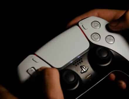 Ilustrasi pemadaman playstation untuk artikel Komunitas Galang Pemadaman PlayStation Menyusul Rumor Game Fisik