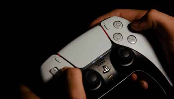 Ilustrasi pemadaman playstation untuk artikel Komunitas Galang Pemadaman PlayStation Menyusul Rumor Game Fisik