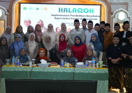 Ilustrasi edukasi kesehatan reproduksi untuk artikel Pesantren Manfaatkan Medsos untuk Edukasi Kesehatan Reproduksi