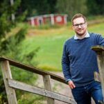 Ilustrasi håkan svenneling untuk artikel Håkan Svenneling kemungkinan langgar aturan partai