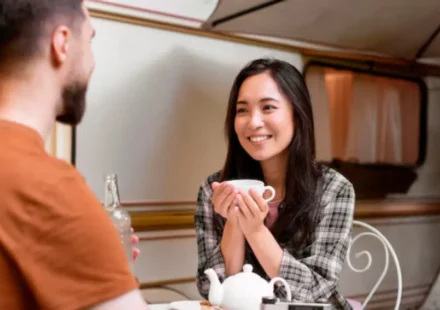 Ilustrasi keluar friendzone untuk artikel Keluar friendzone: Keluar dari Friendzone: 7 Cara Menurut…