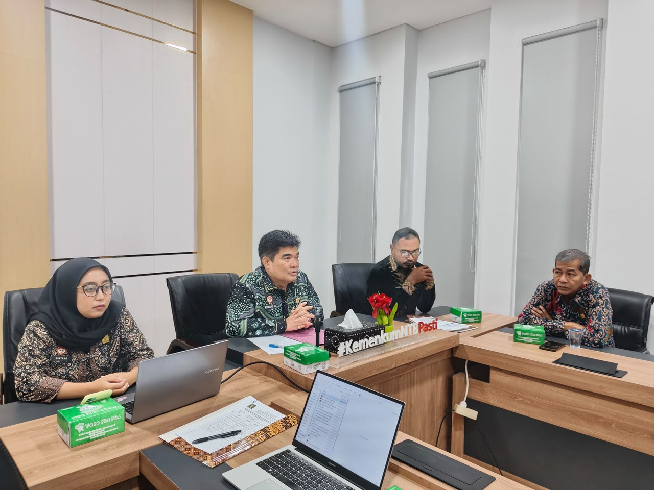 Ilustrasi standar layanan bantuan hukum untuk artikel Kemenkum NTB Evaluasi Standar Layanan Bantuan Hukum