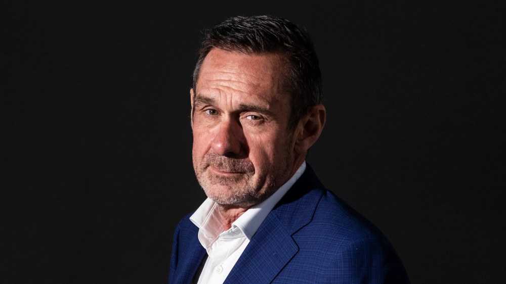 Ilustrasi fasisme modern untuk artikel Paul Mason: fasisme modern dan peran negara
