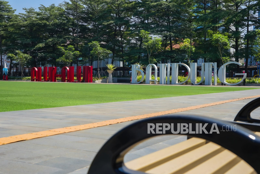 Pembukaan Alun-alun Bandung 17 Agustus 2026 Ilustrasi alun-alun bandung untuk artikel Pesta Rakyat Sambut Pembukaan Alun-alun Bandung 17 Agustus 2026