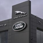 Ilustrasi pangkas 4000 pekerjaan untuk artikel Jaguar Land Rover Pangkas 4000 Pekerjaan dalam Dua Tahun