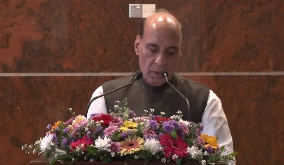 Ilustrasi kebebasan navigasi untuk artikel Kebebasan Navigasi Jadi Prioritas, kata Rajnath Singh
