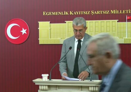 Ilustrasi mehmet imek untuk artikel Mehmet imek: Gökhan Günaydın Serang Mehmet Şimşek soal OVP