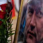 Ilustrasi pemakaman ratko mladic untuk artikel Pemakaman Ratko Mladic di Serbia Tanpa Kehormatan Negara