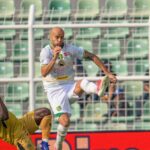 Ilustrasi persebaya bhayangkara untuk artikel Persebaya Bhayangkara Imbang 1-1 di Laga Perdana