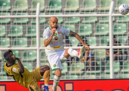 Ilustrasi persebaya bhayangkara untuk artikel Persebaya Bhayangkara Imbang 1-1 di Laga Perdana
