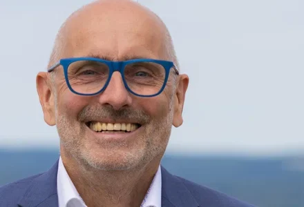 Ilustrasi pilkada freiensteinau untuk artikel Pilkada Freiensteinau: Holger Frischkorn Hadapi Pilihan
